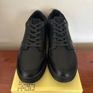 BNWOB Men's Black Milanos Shoes Size 11D